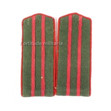 Pattes d'épaules Russes -