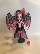 MONSTER HIGH DRACULAURA HALLOWEEN GHOULS RULE Avec accessoires  Sans 1 Bras