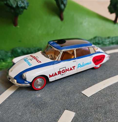 Voiture miniature citroen - miniature, ds
