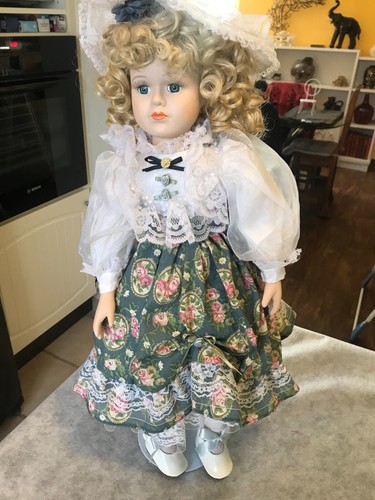 Ancienne poupee porcelaine - ancienne,