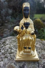 RE0417 FIGURINE STATUETTE VIERGE NOIRE  DE NOTRE DAME DE MONTSERRAT  CHRETIEN 
