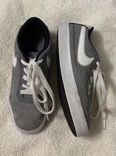Grey nike kids shoe - nike, 4.5