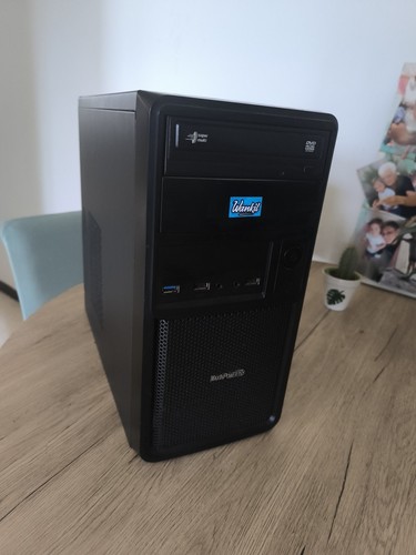 Ordinateur bureau avec - de,