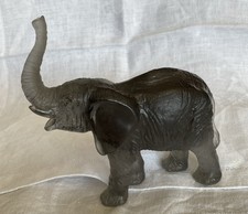 Éléphant signé Daum France Pâte  de Cristal Neuf  avec boîte par JF LEROY