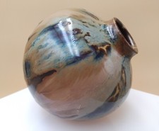 Vase boule en grès signé JEB