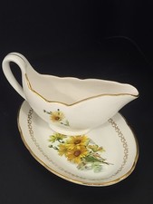 Sauciere Et Son Plat