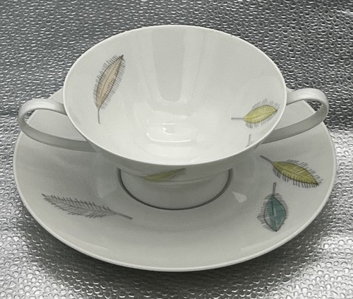 Tasse bouillon porcelaine - a,