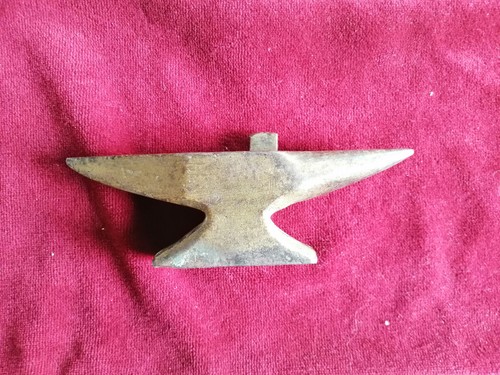 Enclume bijoutier bronze - en,