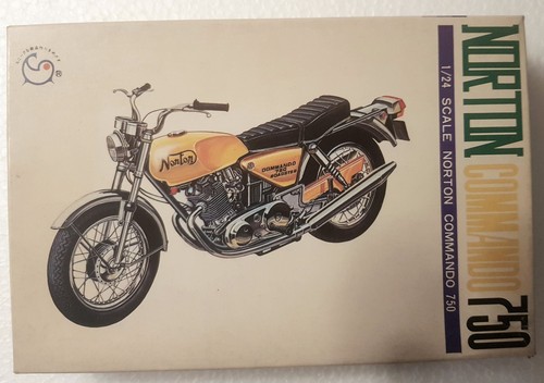 Norton commando 750 - commando, sunny