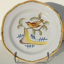 ASSIETTE DECORATIVE EN FAIENCE - OISEAU PERCHÉ - LA ROCHELLE - D. 24,5 cm