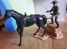 FIGURINES GIOCHI PREZIOSI  2005 :  ZORRO ET TORNADO