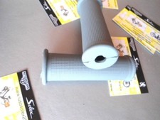 POIGNÉE CAOUTCHOUC PETIT CARRE MOTOBECANE - MOBYLETTE - MOTOCONFORT - PEUGEOT 