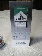 présentoir publicitaire cigarettes marlboro.