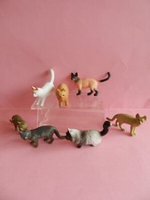 lot de figurines chat