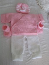 PANTALON ET BRASSIERE BEBE  6/9 MOIS TRICOT FAIR MAIN.