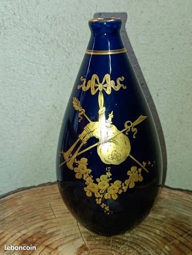 Ancien vase bleu nuit - , signé