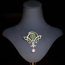 Collier Pendentif Broche Doré