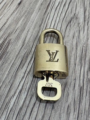 Cadenas louis vuitton - cadenas,