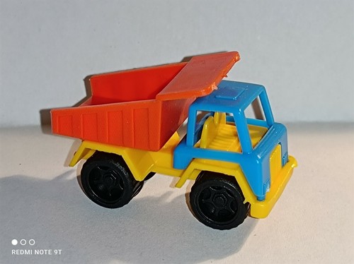 Véhicule miniature camion - véhicule,