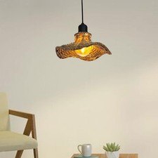Lampe suspendue au plafond