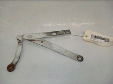 CHARNIERE DE CAPOT GAUCHE