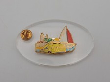 Pin's SNCF RATP - Train TGV St Tropez - Ballard Badge Collection