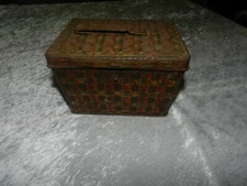 Ancienne boite en tôle