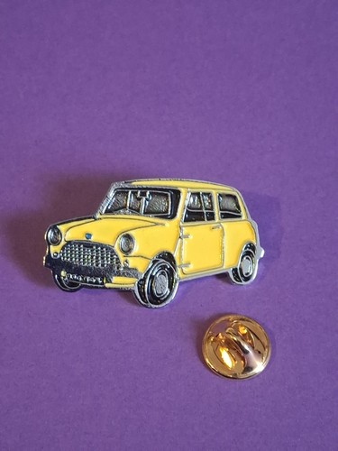 Pin voiture austin minnie - pin's,