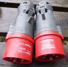 LOT DE 2 LEGRAND PRISE MOBILE