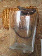 verre de curiste Vichy dans son étui