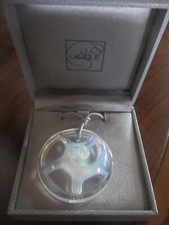 Superbe et rare pendentif opalescent signé Lalique