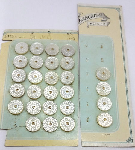 Anciens boutons en - en, nacre