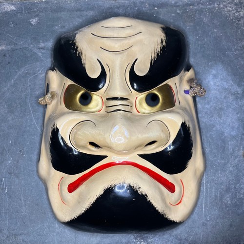 Masque japonais traditionnel