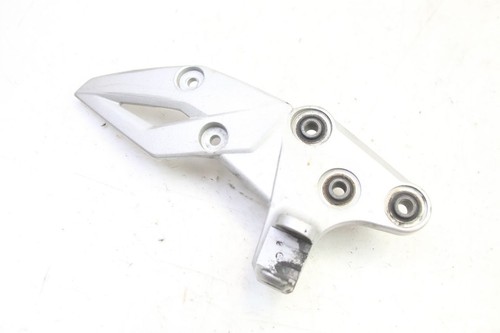 Platine cale pied avant droit - platine,