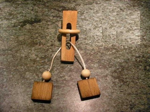Casse tete artisanal - ,