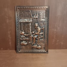 Bas-relief mural ancien en