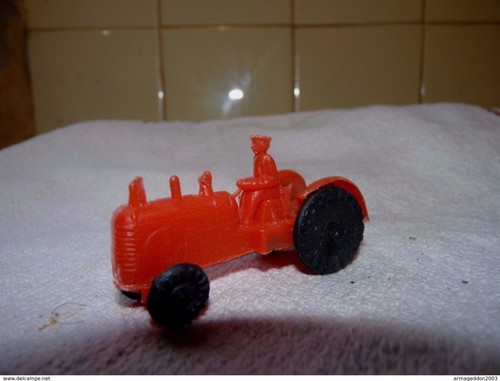 Ancien tracteur plastique - tracteur, en