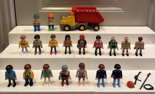 Playmobil figures dump - 18,