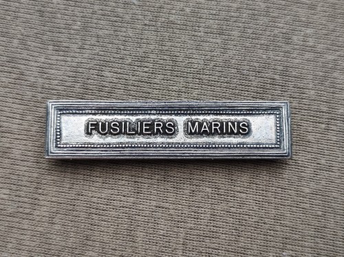 Agrafe fusiliers marins - -,