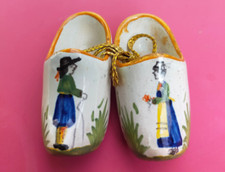 Paire de salerons, Salière et