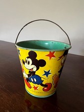 petit seau de plage en tôle mickey