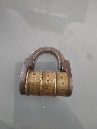 Cadenas xviiieme - cadenas, à