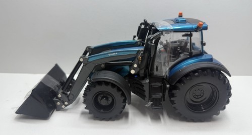 Britains valtra t234 - 1/32,