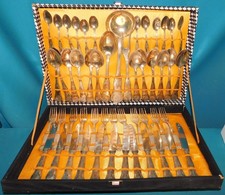 MENAGERE SERVICE A 51 COUVERTS