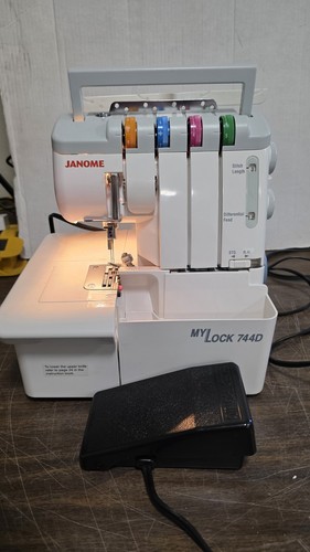 Janome 744d electric sewing - electric,