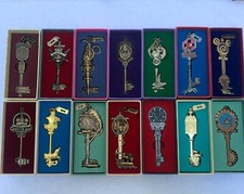 clé clef keys DISNEYLAND PARIS COLLECTOR EDITION LIMITEE ATTRACTION