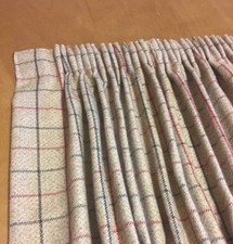 Rideaux à carreaux en fausse laine Porter & Stone Bamburgh Rosso, entrelacés, cousus main