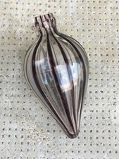 ancienne fiole a alcool 