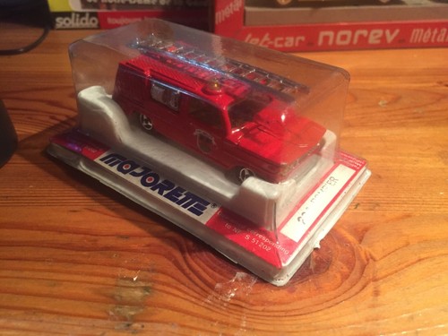 Majorette pompier dodge - majorette,