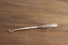 Ancien crochet à bottine en